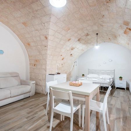Casa Sardella, In Pieno Centro Storico A 300 Mt Dal Mare Apartamento Monopoli Exterior foto