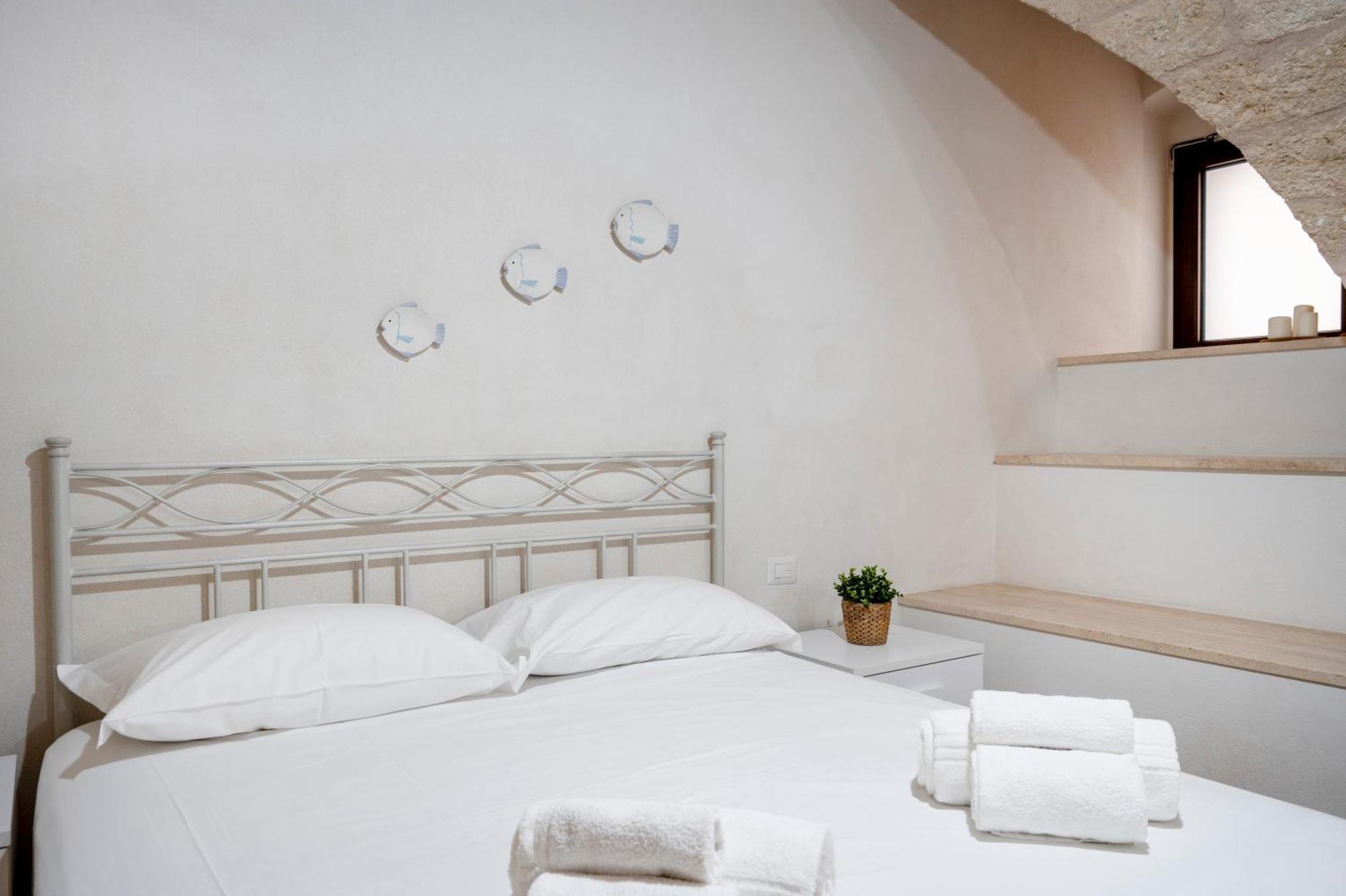 Casa Sardella, In Pieno Centro Storico A 300 Mt Dal Mare Apartamento Monopoli Exterior foto